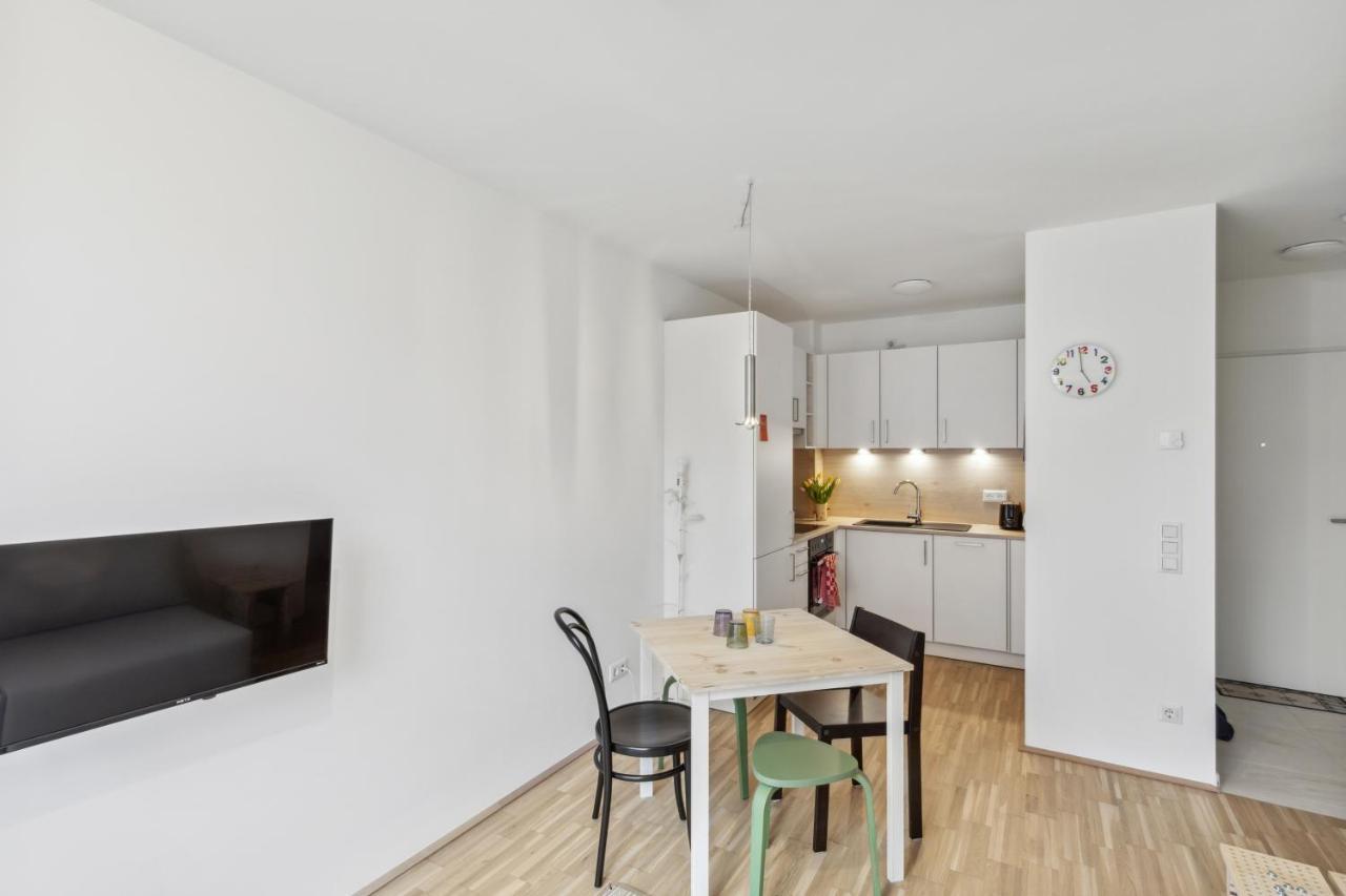 Ding Design Apartments In Brigittenau Vienna Exterior photo