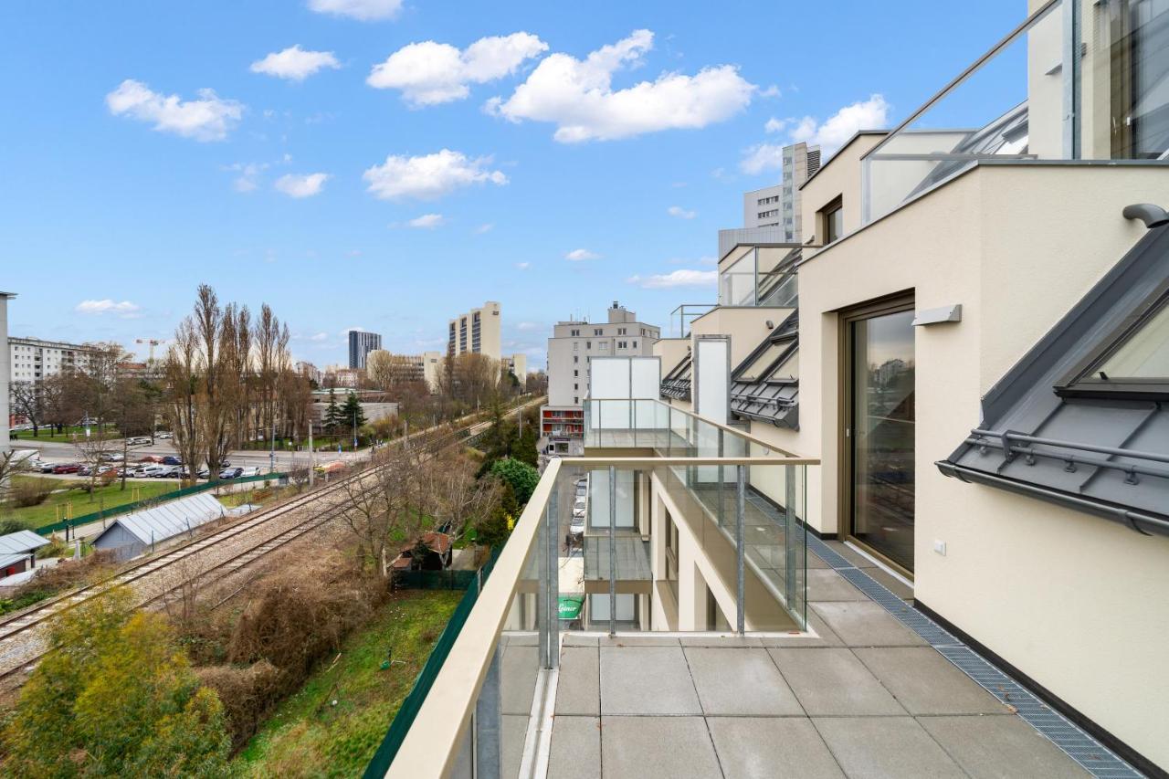 Ding Design Apartments In Brigittenau Vienna Exterior photo