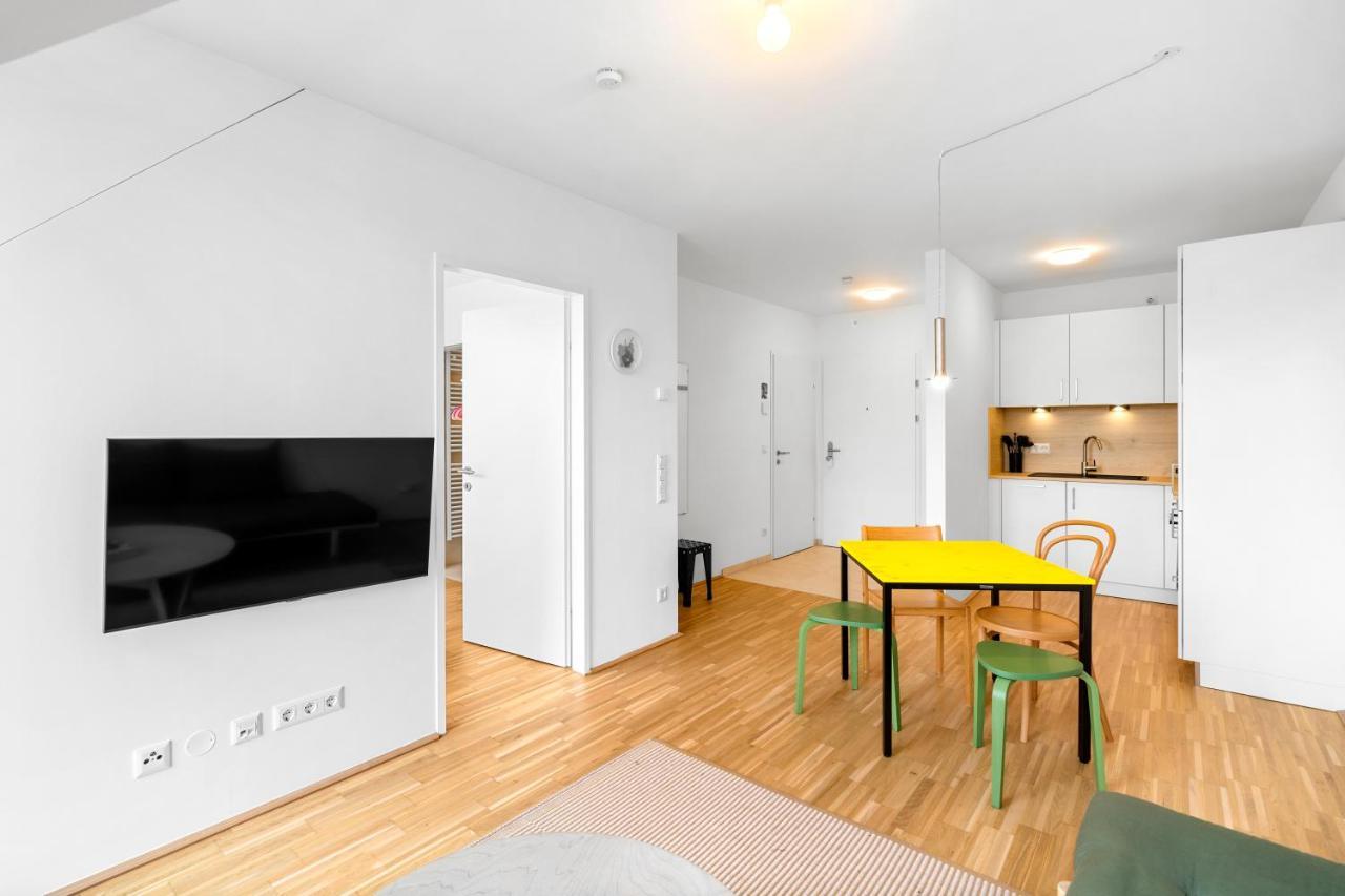 Ding Design Apartments In Brigittenau Vienna Exterior photo