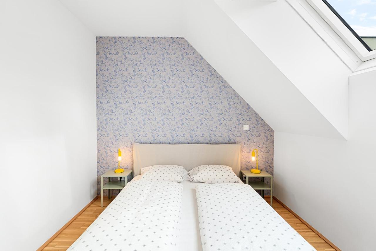 Ding Design Apartments In Brigittenau Vienna Exterior photo